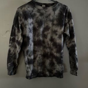 Light grey tie dye crew neck